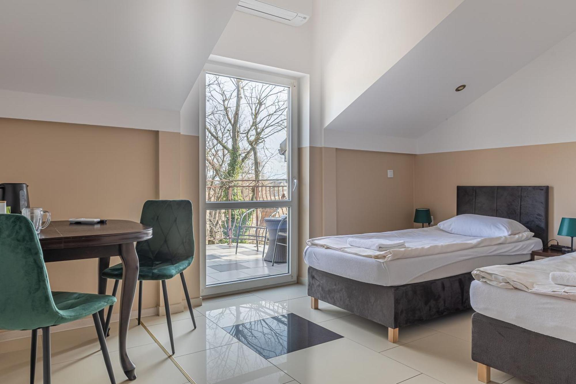 Motel "Plomyk" Kunowice Екстер'єр фото